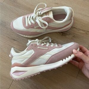 Women’s Reebok Sneakers